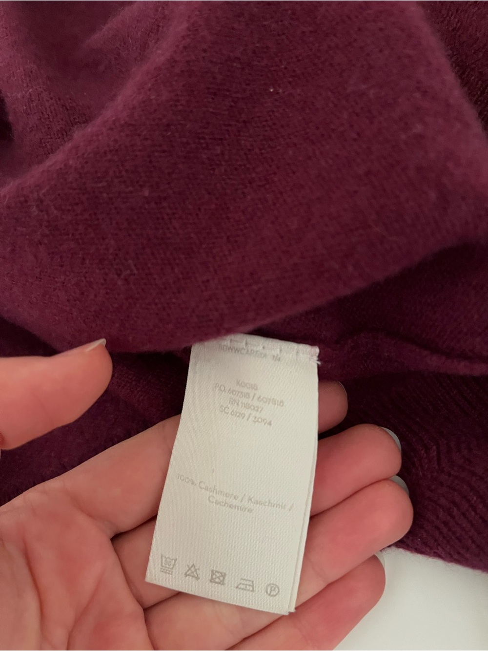 Boden Cashmere Classic Crewneck Sweater Burgundy Berry color size small - Picture 6 of 6